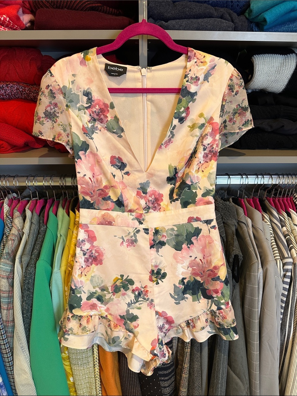 Bebe pink/green floral short sheer sleeve back zipper lined romper size 6